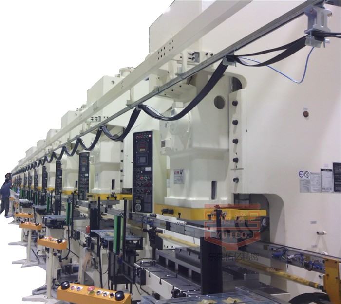 連桿式機械手在多工序沖壓自動化中有哪些作用？