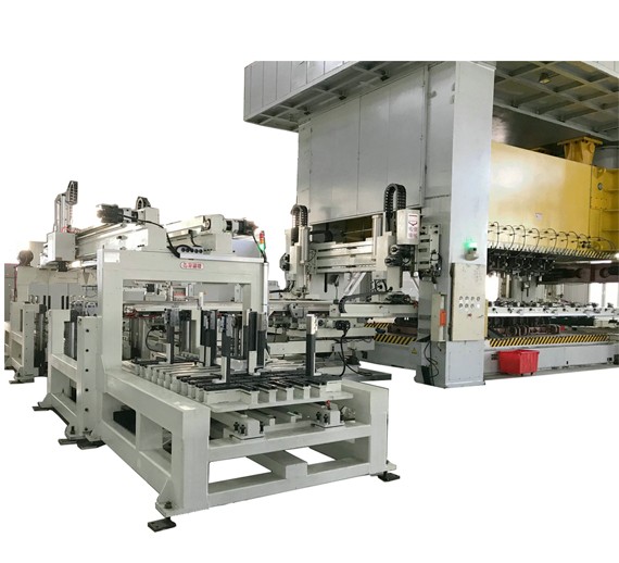 三次元沖床機械手適合哪些行業(yè)？應用場景詳解