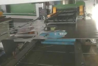 1.6米偏擺送料機(jī)、厚板整平機(jī)、放料架（沖壓火車配件）